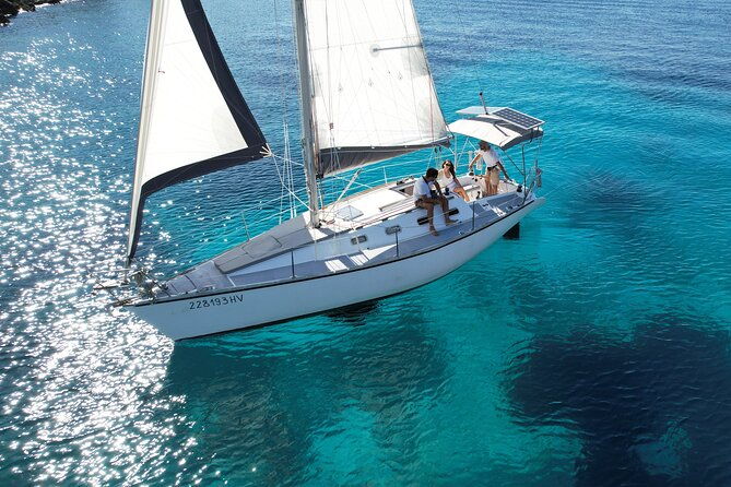 sailing-tour-with-snorkeling-in-hvar-pakleni-islands