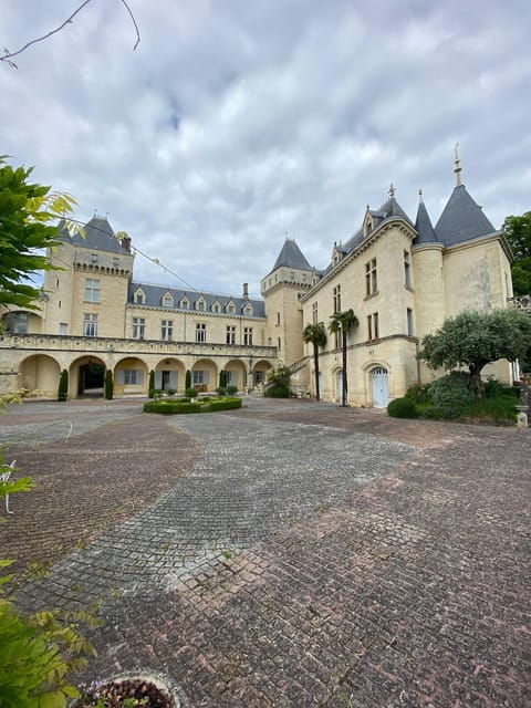 saint-emilion-village-visiting-chateaux-wine-tasting