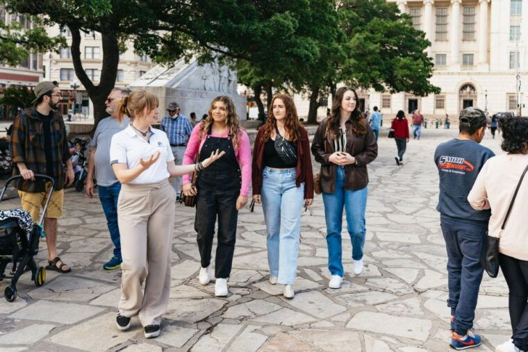 san-antonio-small-group-night-tour-with-river-walk-cruise