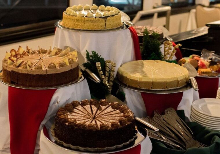san-diego-christmas-eve-buffet-brunch-or-dinner-cruise