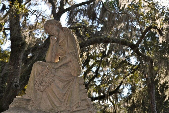 savannah-haunted-and-historical-walking-tour