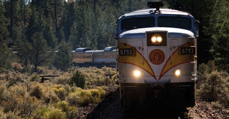 sedona-flagstaff-grand-canyon-tour-first-class-train-ride