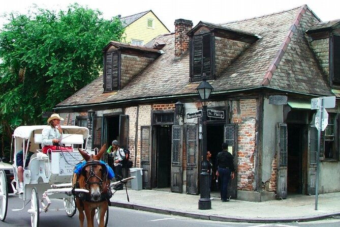 self-guided-scavenger-hunt-new-orleans-ghost-tour