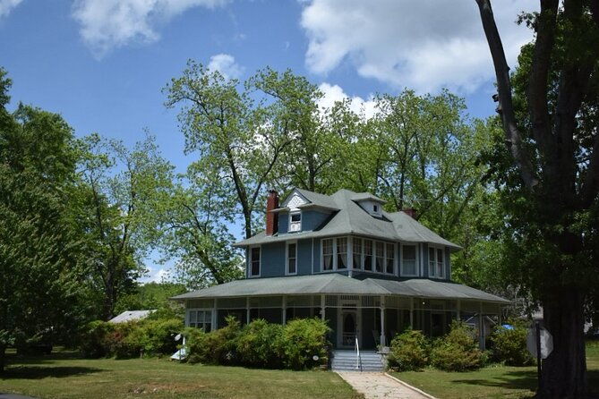senoia-the-walking-dead-film-locations-2-hours-walking-tour