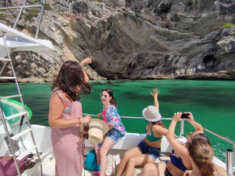 sesimbra-exclusive-private-yacht-tour-with-sea-activities