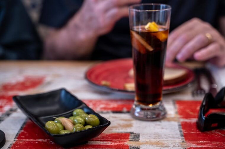 seville-adventure-historic-walking-tour-traditional-tapas