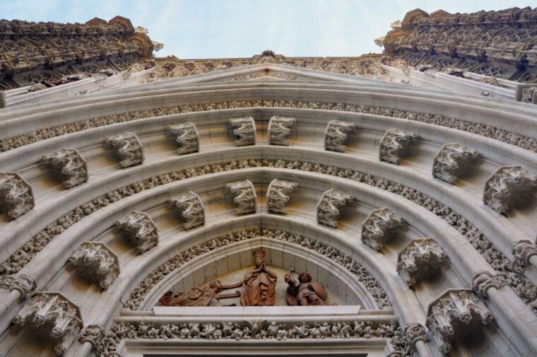 seville-alcazar-cathedral-skip-the-line-guided-tour
