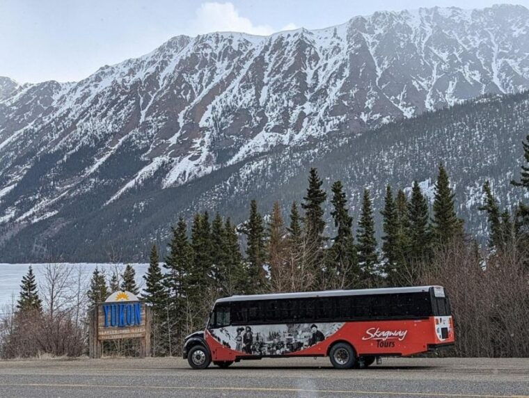 skagway-klondike-highway-yukon-bus-tour-with-husky-kennel