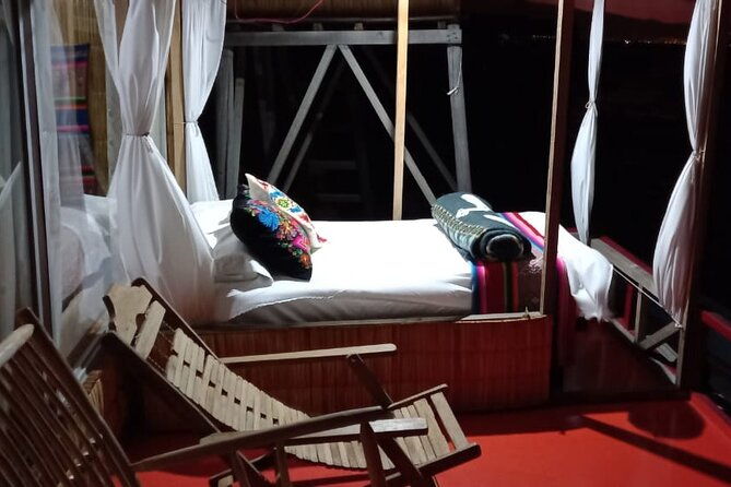 sleep-on-uros-island