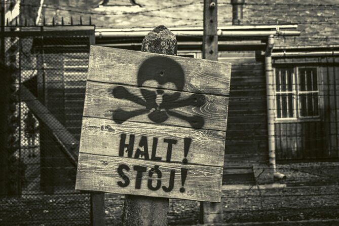 small-group-auschwitz-tour-from-lodz-with-lunch