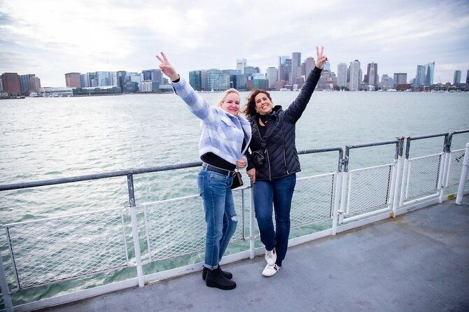small-group-guided-walking-tour-of-boston-with-boat-cruise