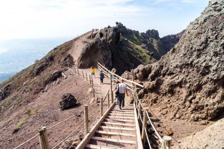 sorrento-pompeii-and-vesuvius-day-trip-with-entry-and-lunch