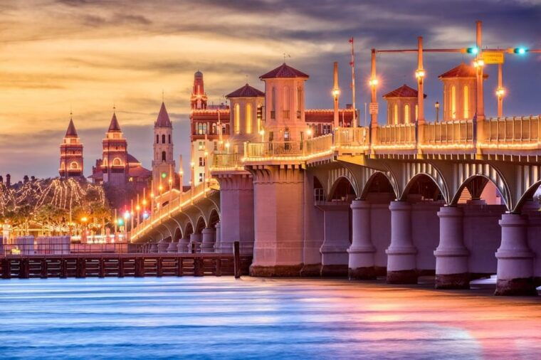 st-augustine-nights-of-lights-sunset-sail-with-drinks