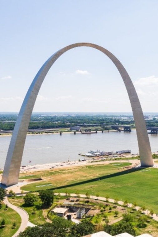 st-louis-arch-and-river-cruise-small-group-walking-tour-3