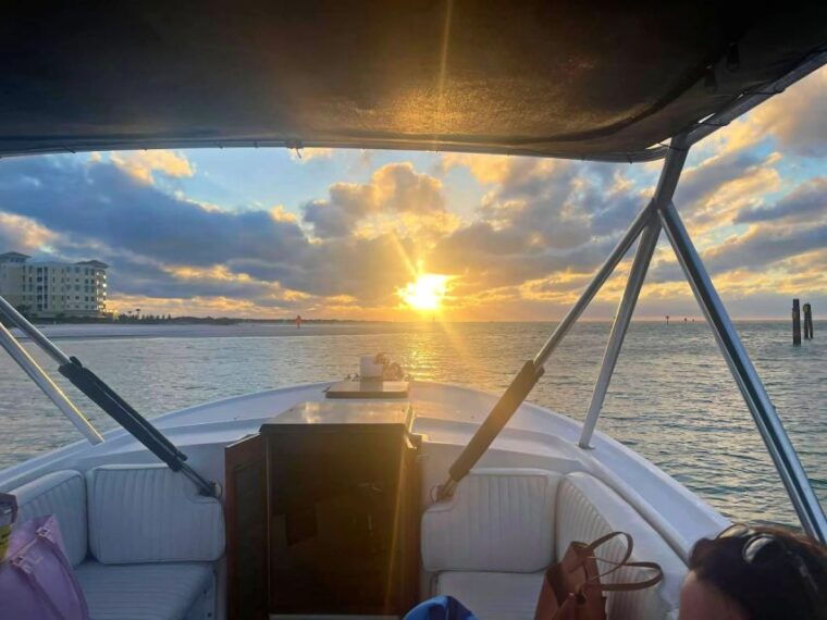 st-petersburg-florida-sunset-and-skyway-lights-boat-tour