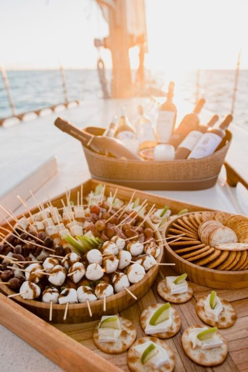 stock-island-wind-wine-sunset-sail-aboard-classic-schooner