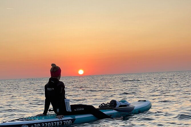 sunrise-in-a-stand-up-paddle-with-breakfast-on-board