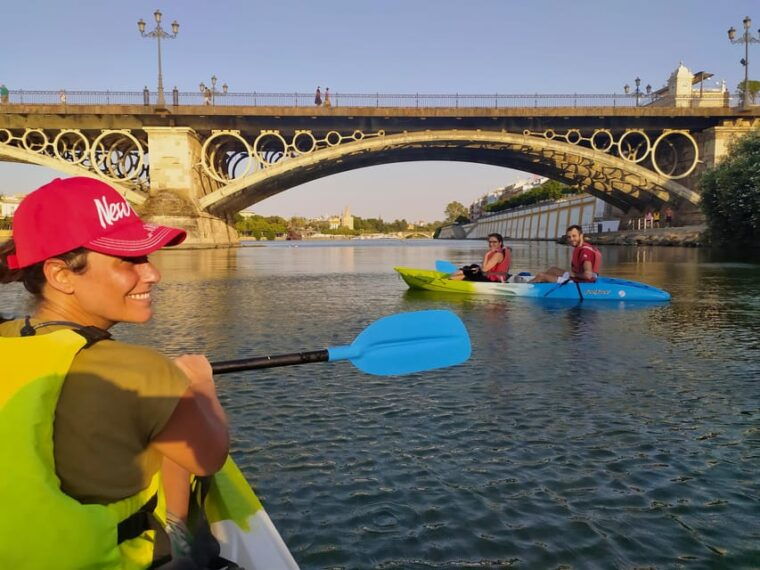 sunset-kayak-historic-seville-triana-and-la-cartuja