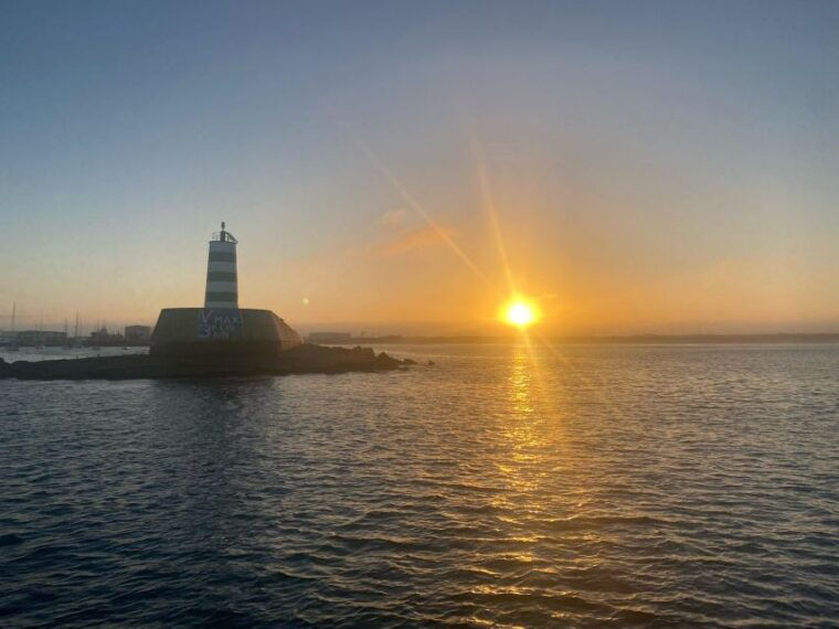 sunset-on-a-luxury-sailing-yacht-lagos-algarve