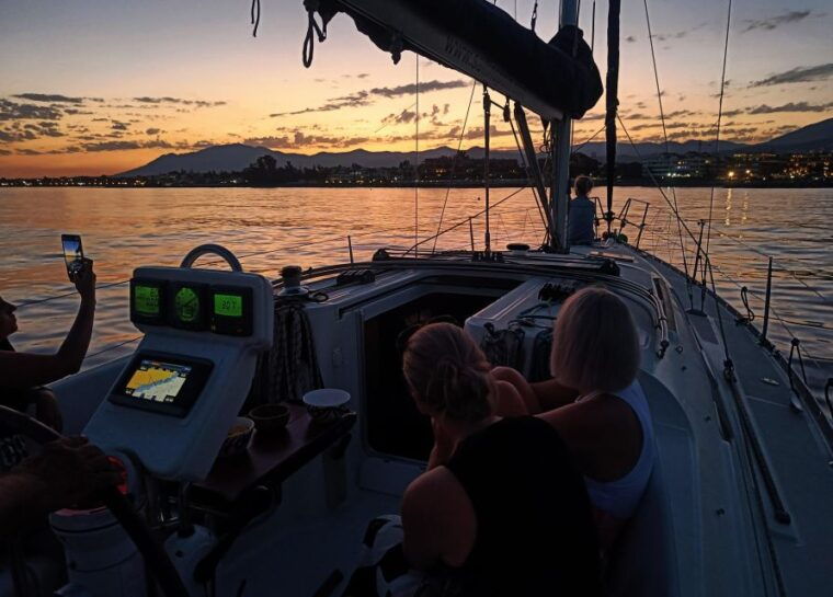 sunset-sailing-in-private-sailboat-puerto-banus-marbella