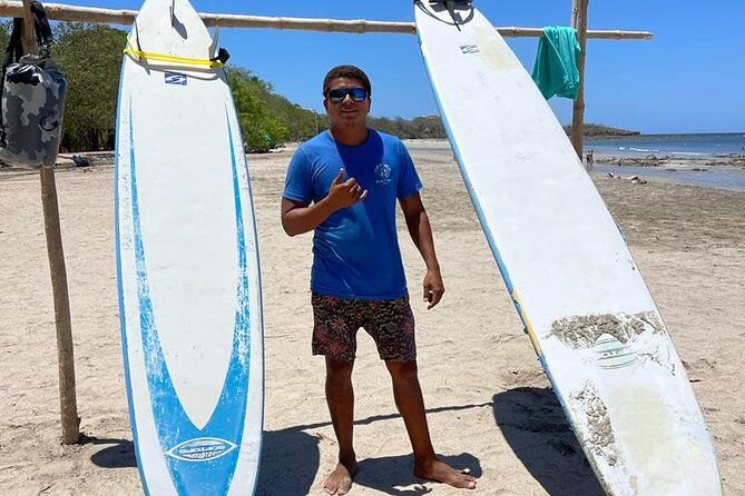 surf-lessons-with-ronaldo-in-tamarindo