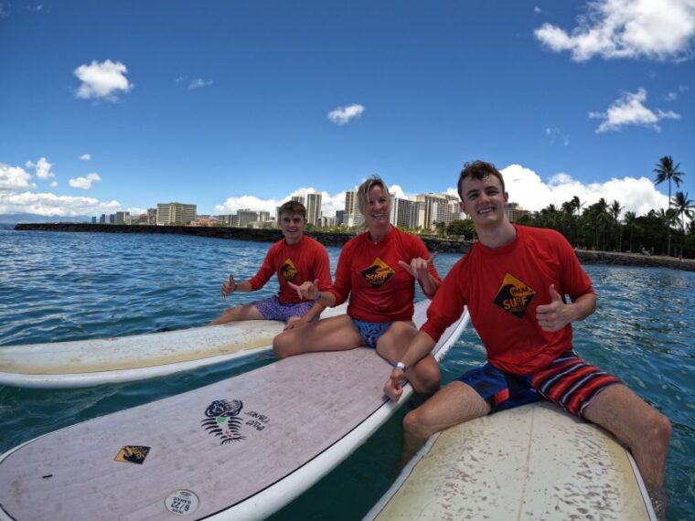 surfing-lesson-in-waikiki-3-or-more-students-13yo-or-older
