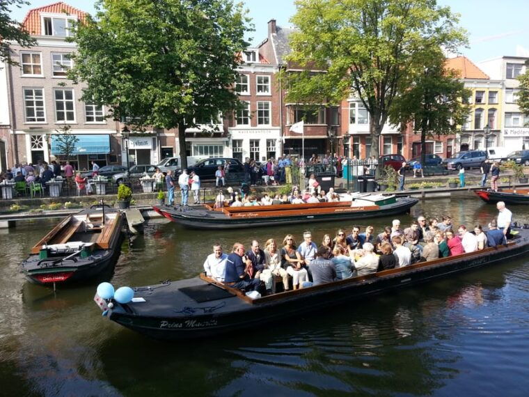 the-hague-city-canal-cruise