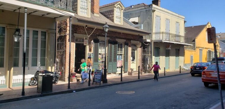 the-locals-guide-to-the-french-quarter-tour
