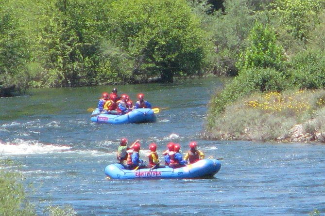 thrilling-whitewater-rafting-outdoor-adventure-picnic-lunch-included