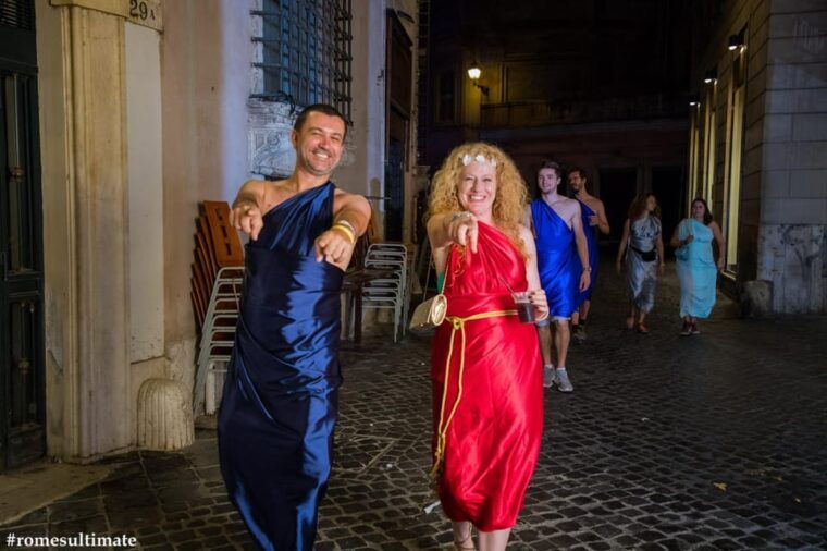 toga-pub-crawl-with-open-bar-party-in-rome