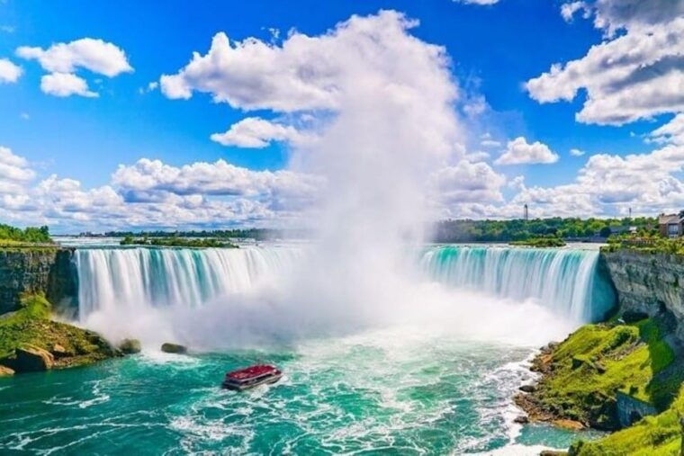 toronto-niagara-falls-day-trip-with-niagara-cruise-lunch
