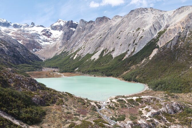 tour-laguna-esmeralda-in-summer-in-ushuaia