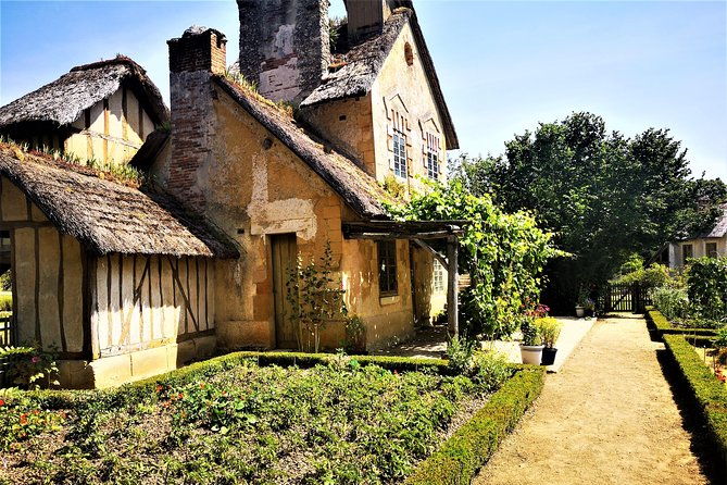 trianon-and-the-queens-hamlet-at-versailles-with-private-guide
