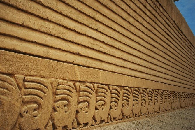 trujillo-in-a-day-moon-temple-and-museum-chan-chan-huanchaco-beach