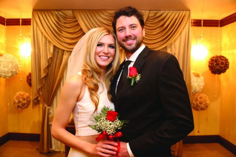 vegas-elvis-themed-graceland-chapel-wedding-or-vow-renewal