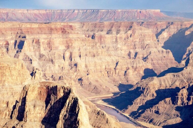 vegas-vip-west-rim-helicopter-tour-skywalk-option