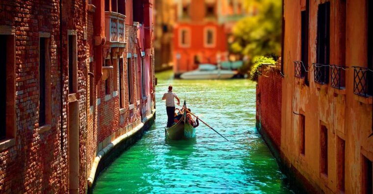 venice-private-gondola-cruise-for-up-to-5-passengers