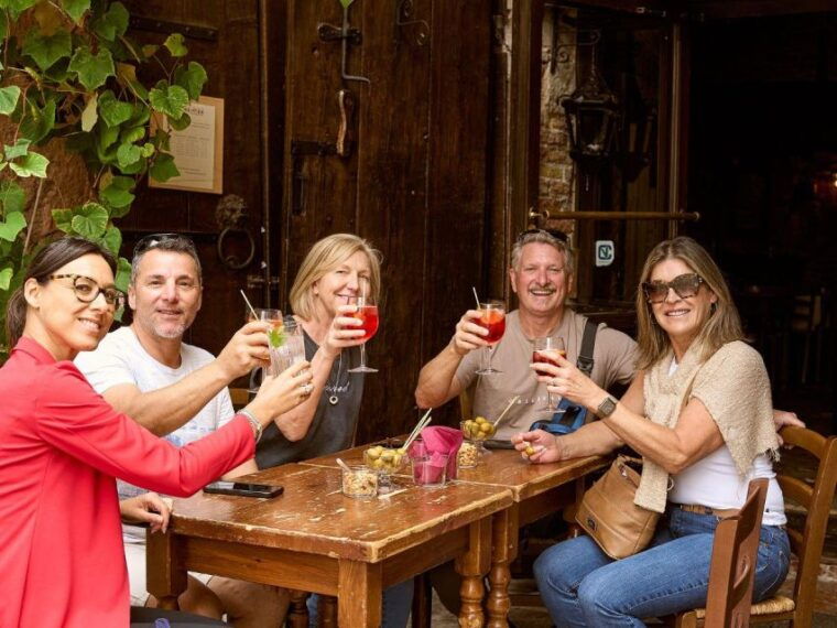 venice-vip-semi-private-walking-tour-with-gondola-ride