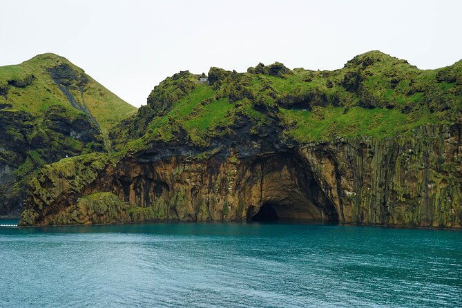 vestmannaeyjar-private-day-tour