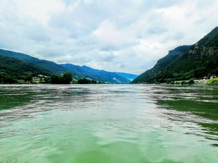vienna-wachau-valley-private-kayak-and-wine-tour
