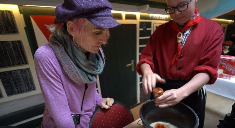 volendam-2-5-hour-cheesemaking-workshop-clog-making-tour