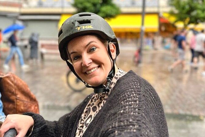 walk-or-bike-tour-with-professional-photoshoot