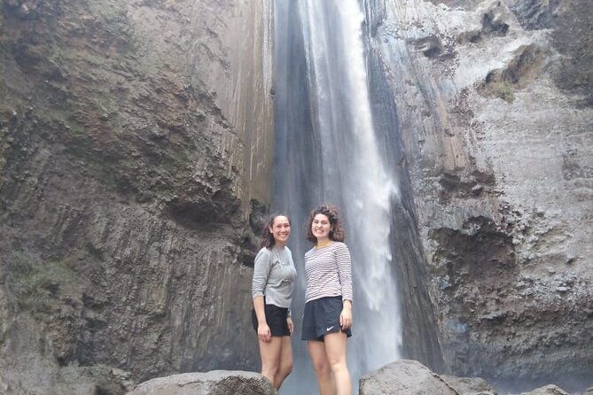 waterfall-hike-hot-springs-private-tour