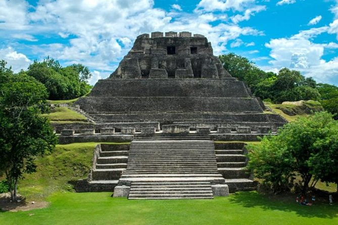 xunantunich-and-in-land-blue-hole-from-placencia