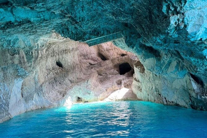 zakynthos-shipwreck-beach-with-blue-caves-land-and-sea-tour