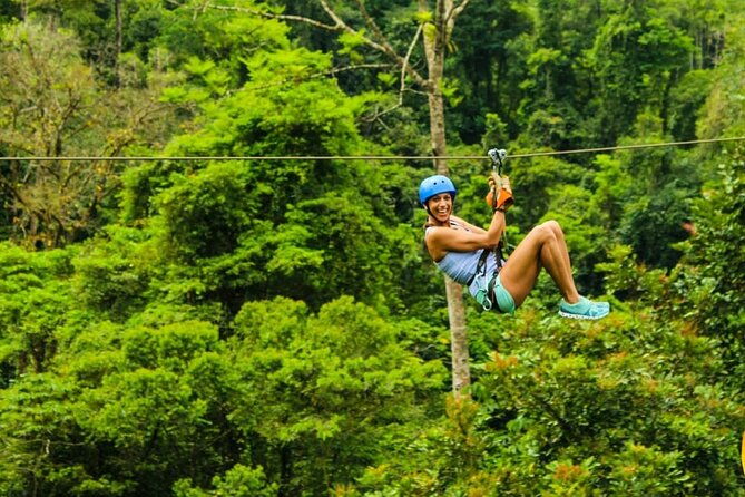 zipline-canopy-tour-near-manuel-antonio