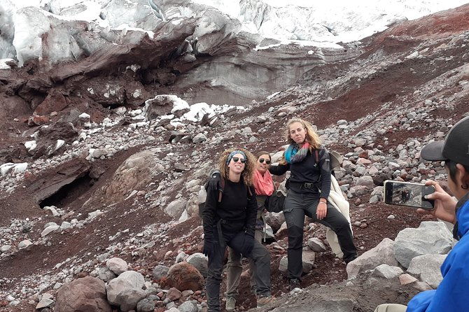 2-day-1-night-tour-to-cotopaxi-volcano-and-quilotoa-lagoon-all-included