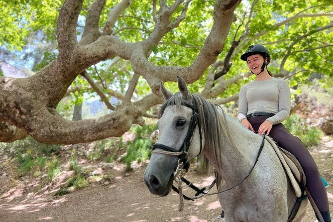 2-hours-shared-horse-riding-in-kemer-antalya-all-level-riders