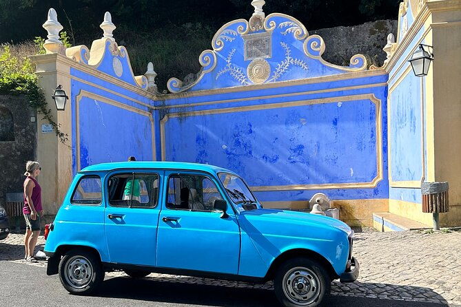 2-hours-sintra-experience-renault-4l-tour