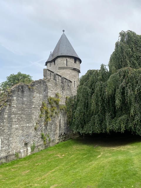 2h-walking-tour-maastricht